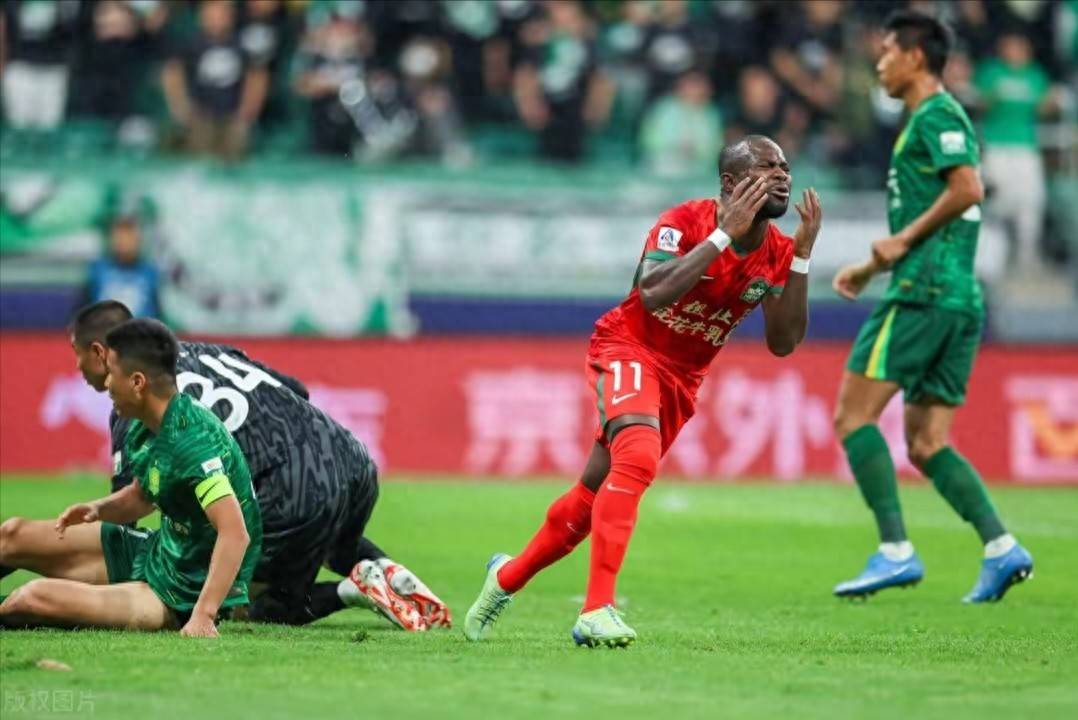 开云体育官方入口-球队实力突显，轻松获得胜利连胜