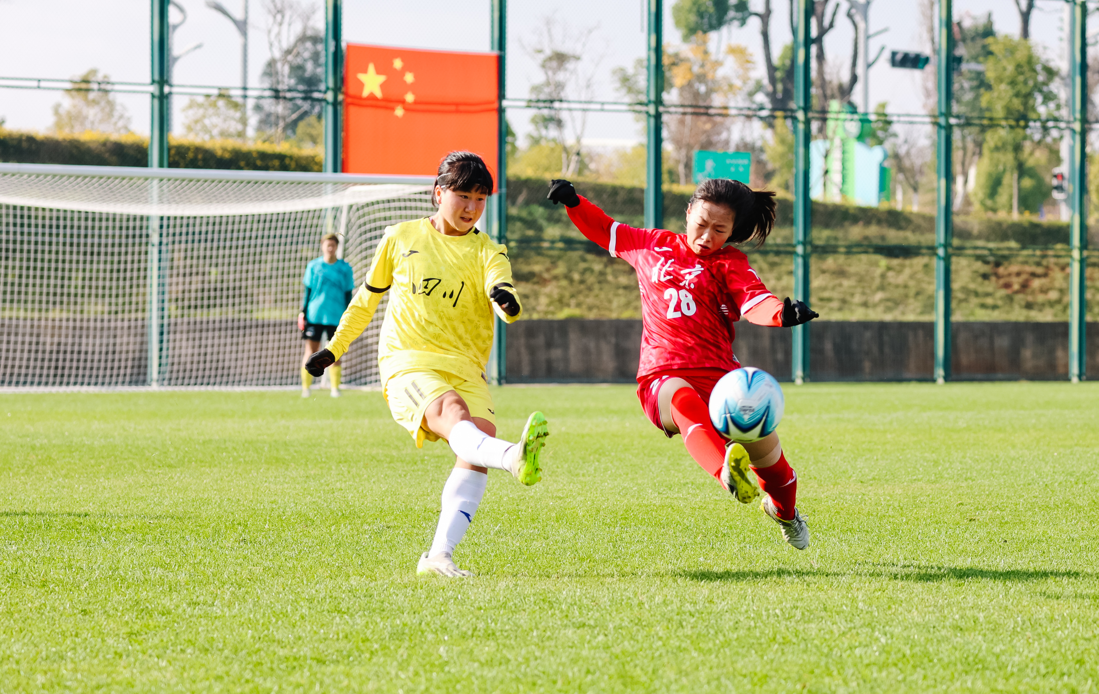 包含中国女足青少年选拔赛圆满落幕：女足青少年选拔赛落幕的词条
