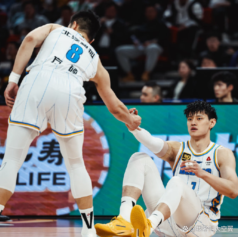 开云体育-关于上海男篮团结协作，取得突出胜利的信息