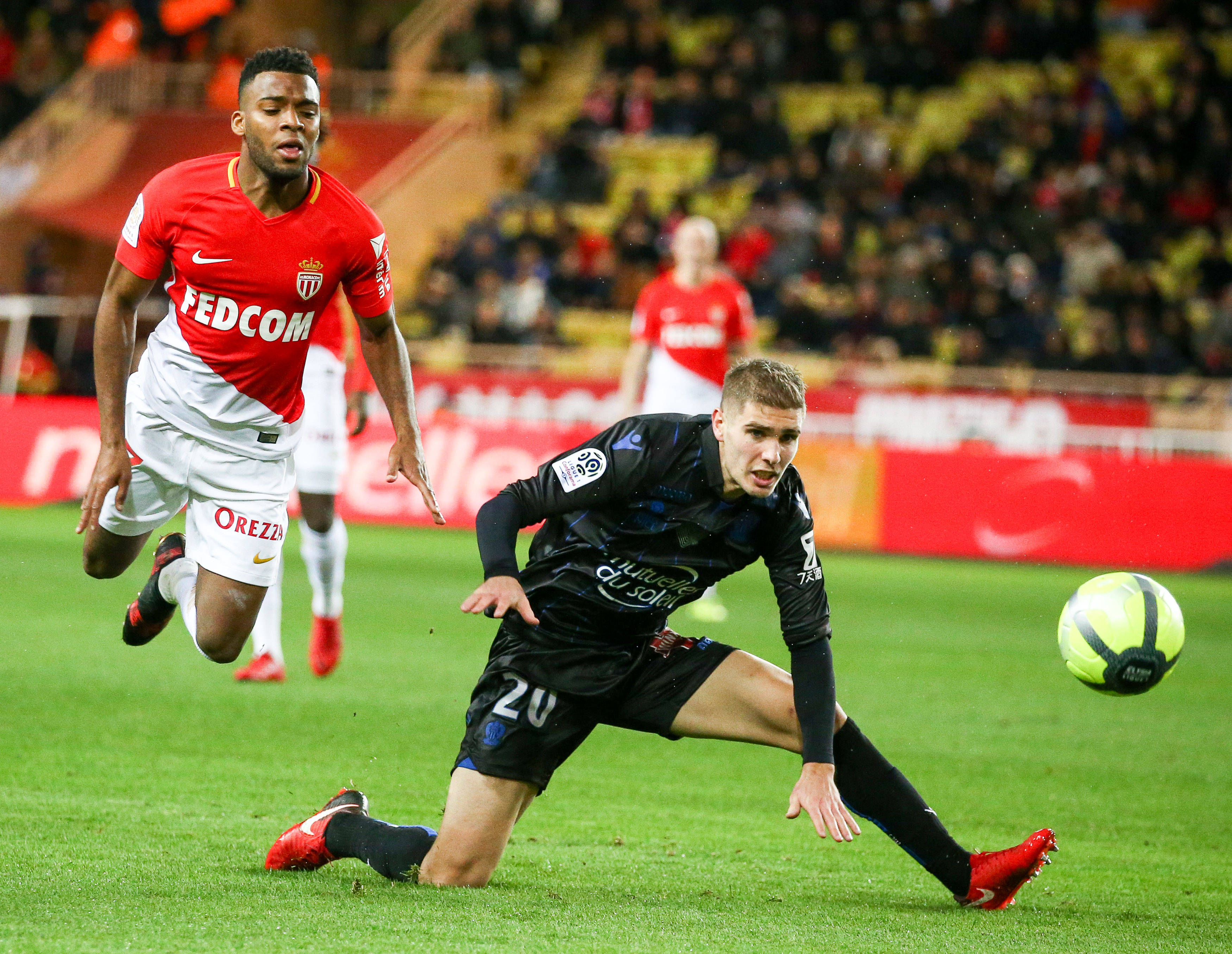 开云体育官网入口-里昂对阵摩纳哥，双方实力对决的简单介绍