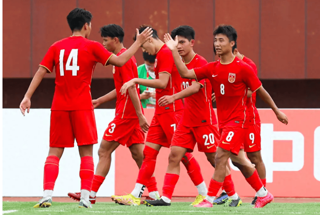 开云体育网站-包含关注国内足球盛事！两支传统劲旅今晚交锋的词条