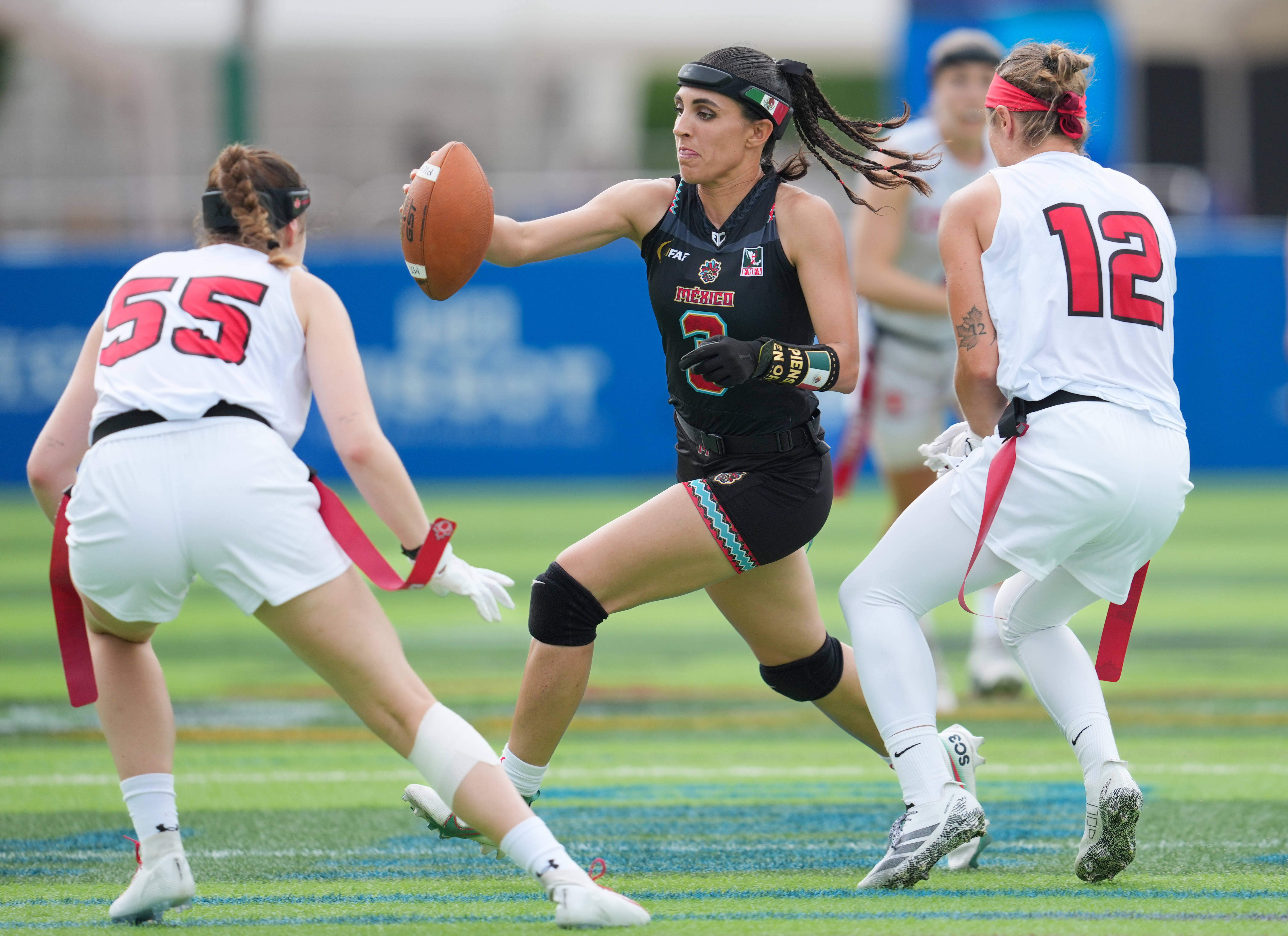 英国选手击败墨西哥队赢得马术胜利