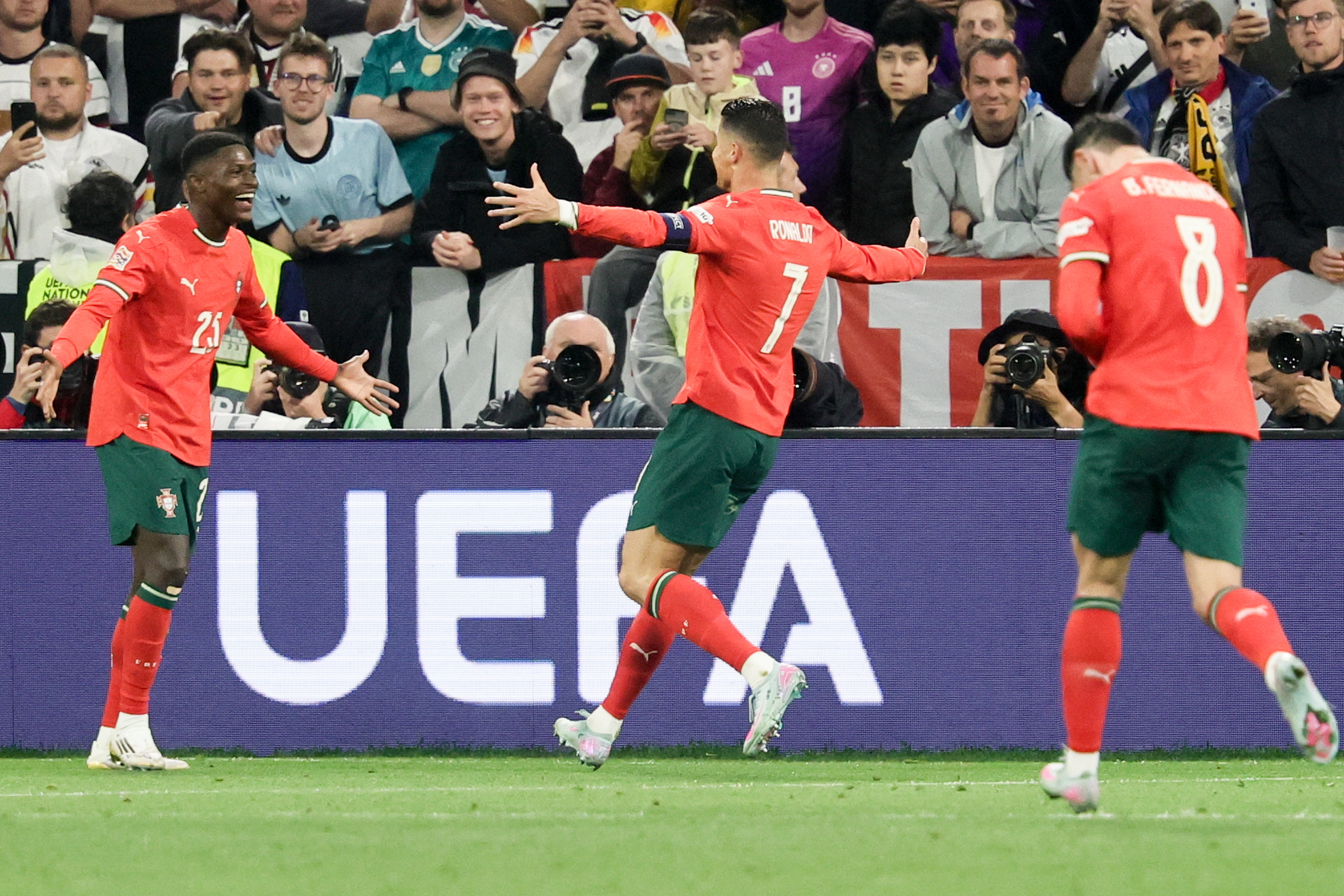 开云体育平台-葡萄牙队在欧洲锦标赛中战胜奥地利，取得突破性胜利的简单介绍