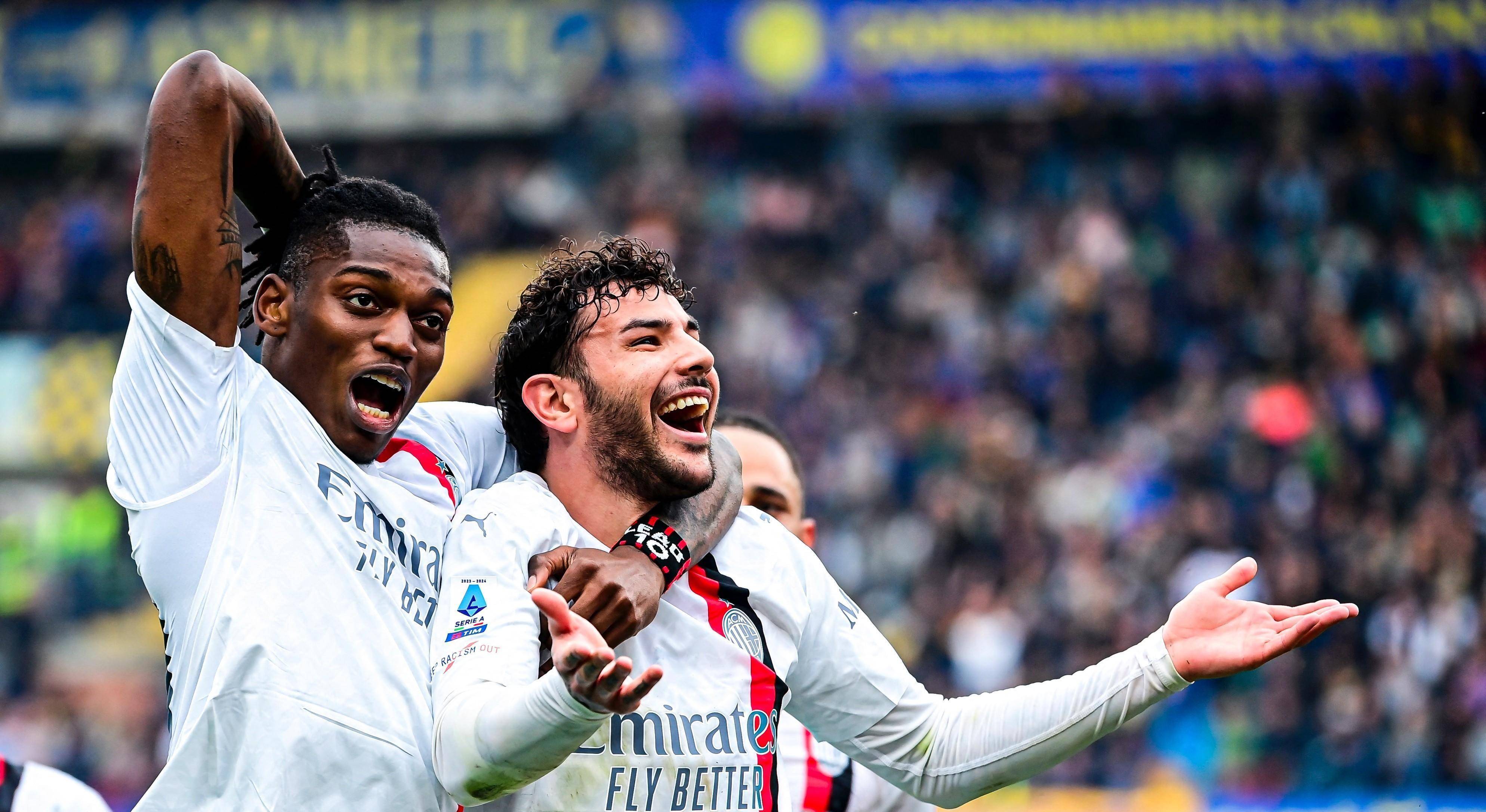 开云体育官方登录入口-AC米兰核心中场在比赛中贡献进攻和防守两端的简单介绍