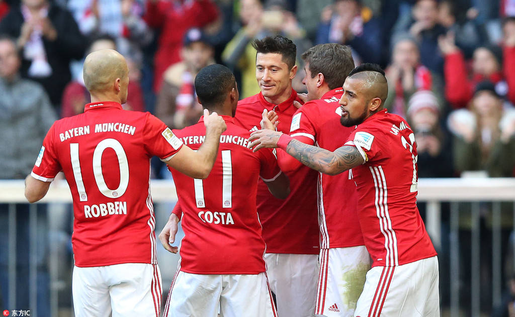 开云体育-包含勒沃库森全队团结一致，拼搏取胜关键比赛的词条