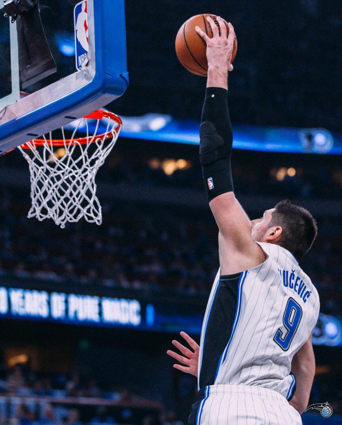 开云体育下载-太阳战胜魔术，卫冕冠军状态回勇的简单介绍