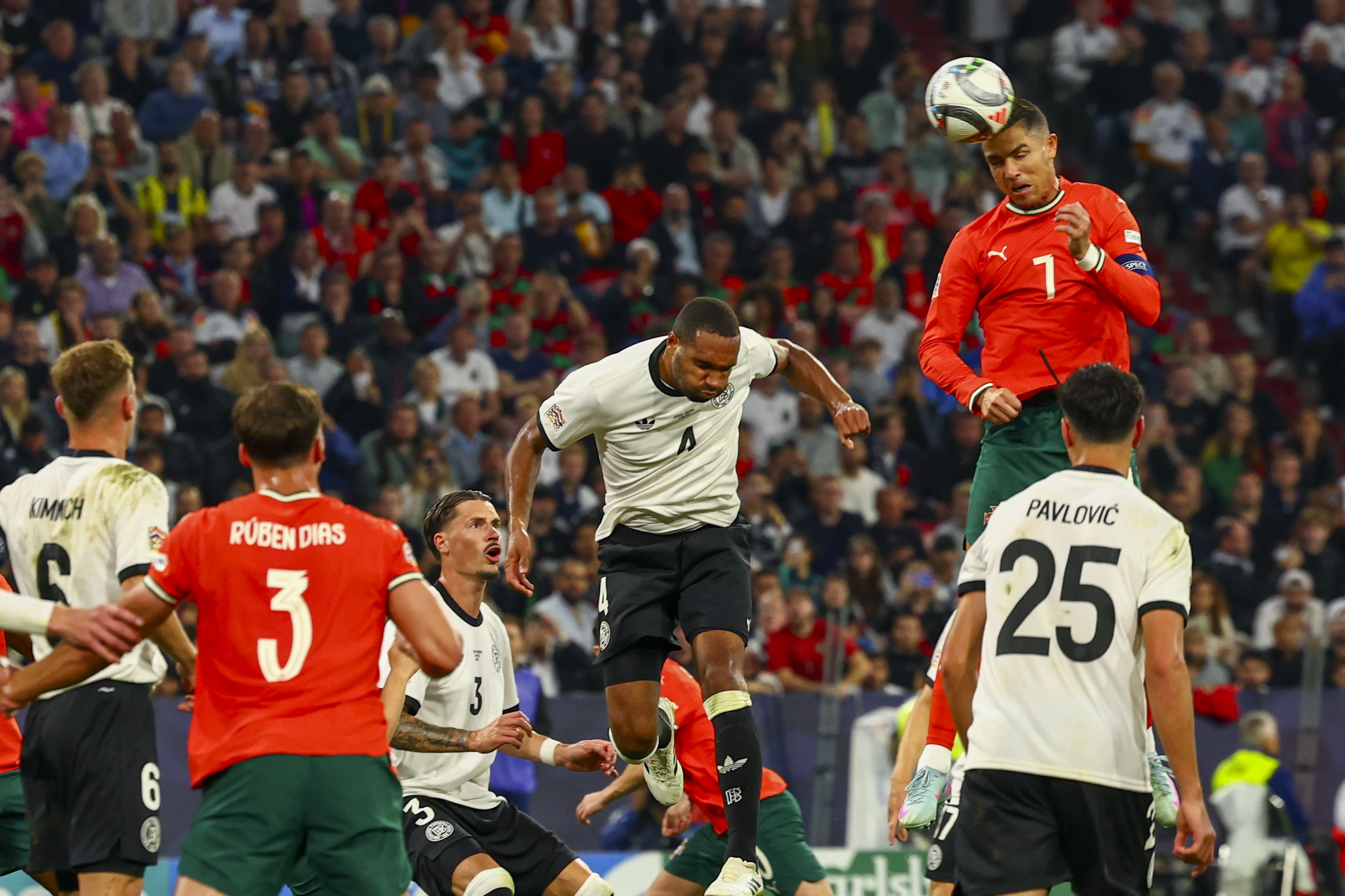 关于欧国联小组赛:新秀崭露头角,豪门胜出的信息 关于欧国联小组赛:新秀崭露头角,豪门胜出的信息