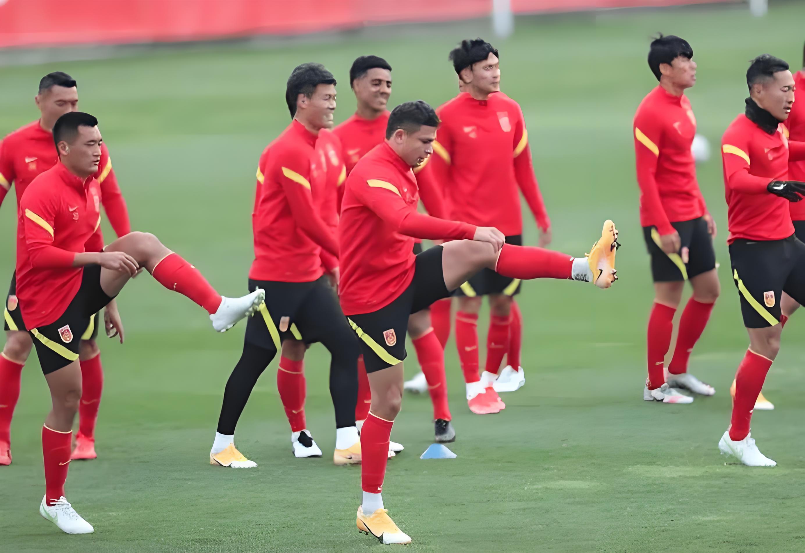 开云体育入口-国内足球比赛中精彩纷呈，引人入胜