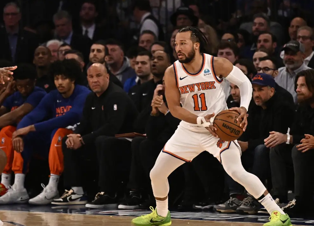 开云体育官网入口-阿尔梅里亚前锋助攻得分，帮助球队锁定胜局